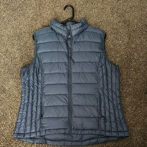32 Degrees Navy Puffer Vest